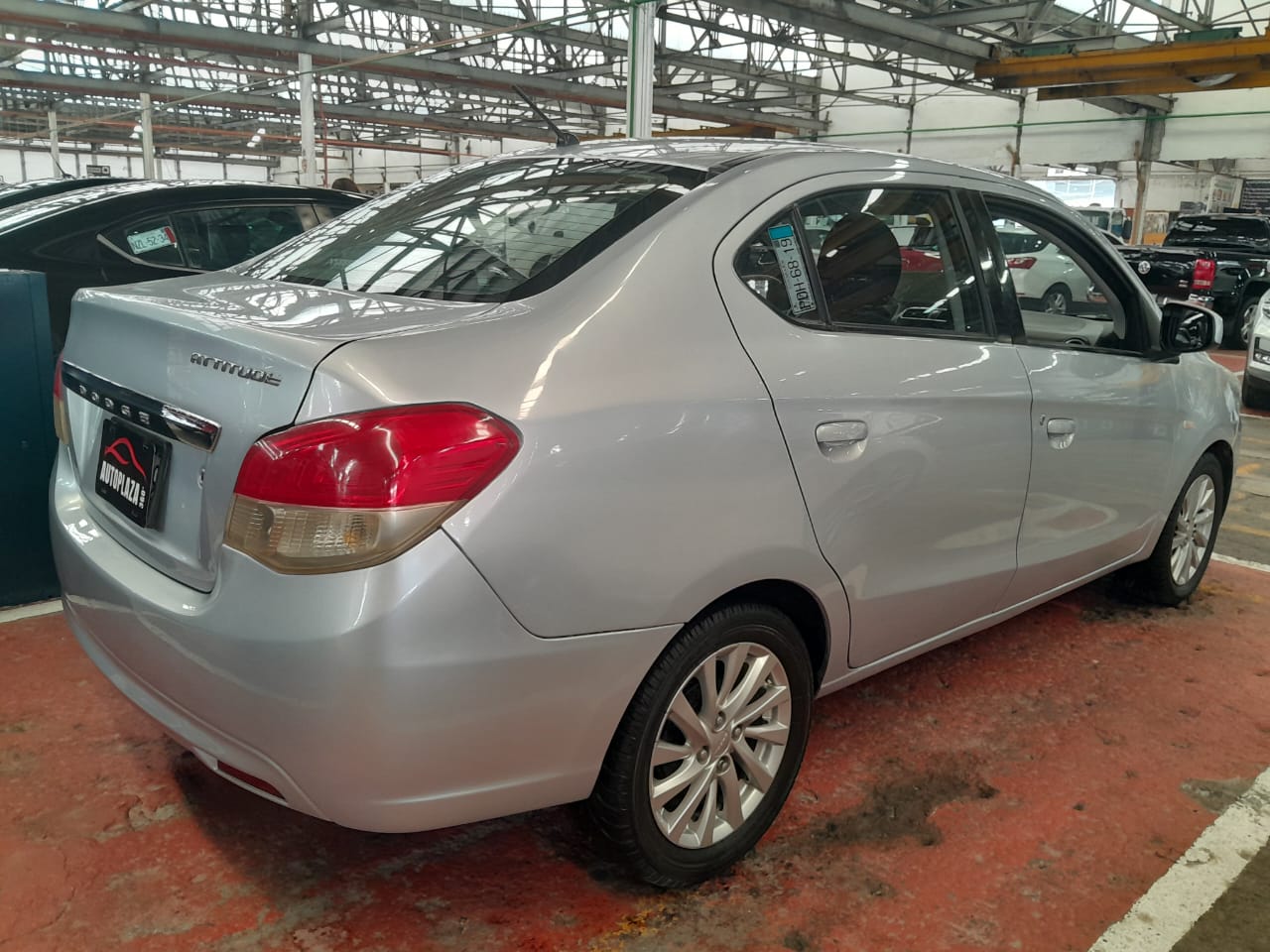 Dodge Attitude Sxt 2017
